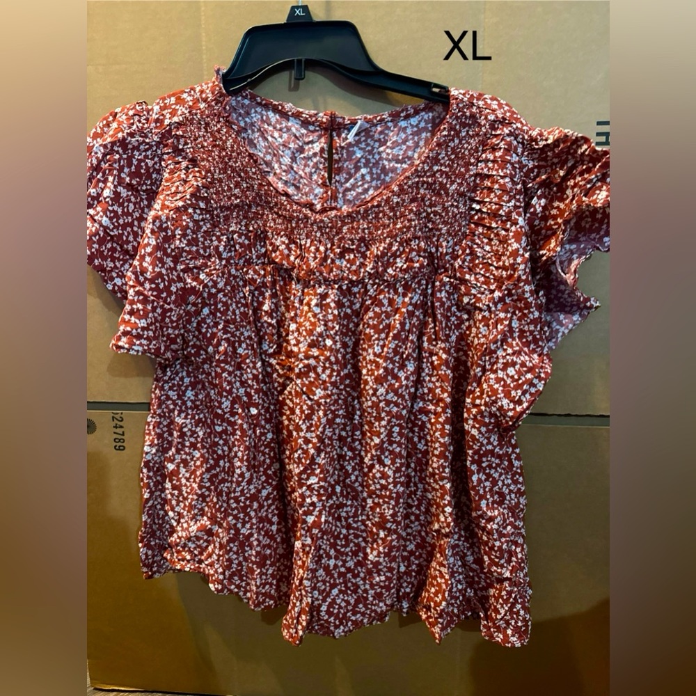 Women’s blouse size XL
